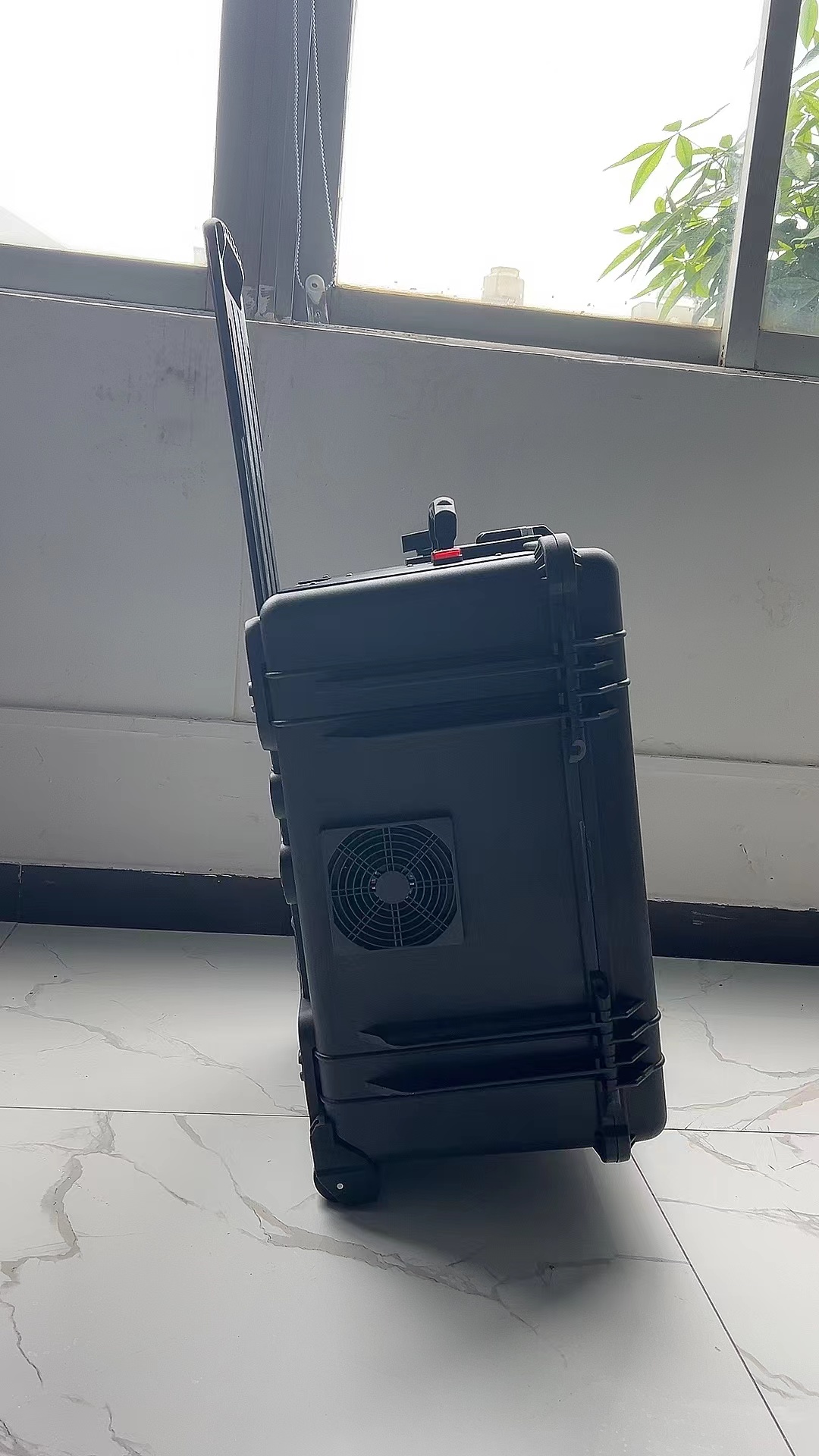 振安手拉箱型移动通信干扰器